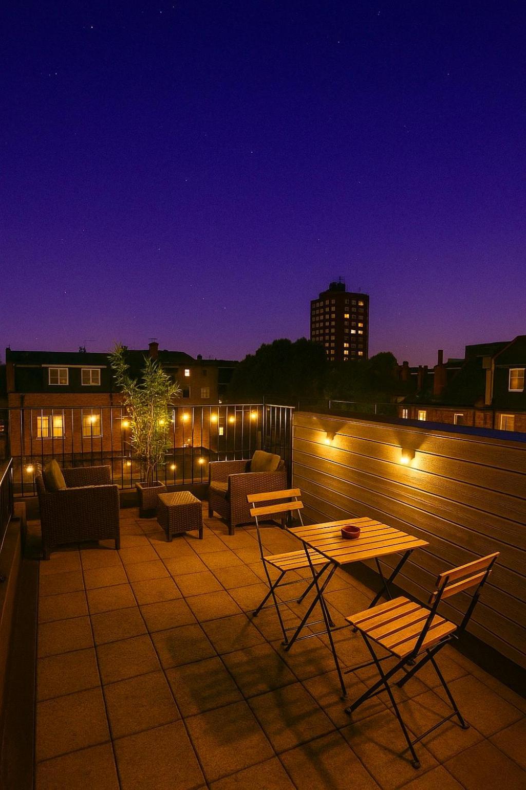 Huge Shoreditch Apartment- Private Roof Terrace 런던 외부 사진